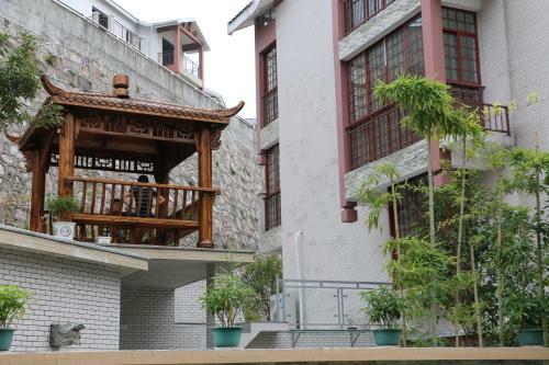 Zhangjiajia Hoilday Villa