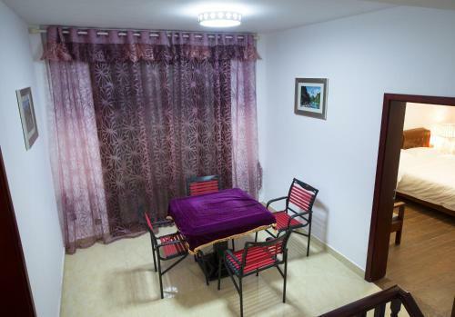Zhangjiajia Hoilday Villa