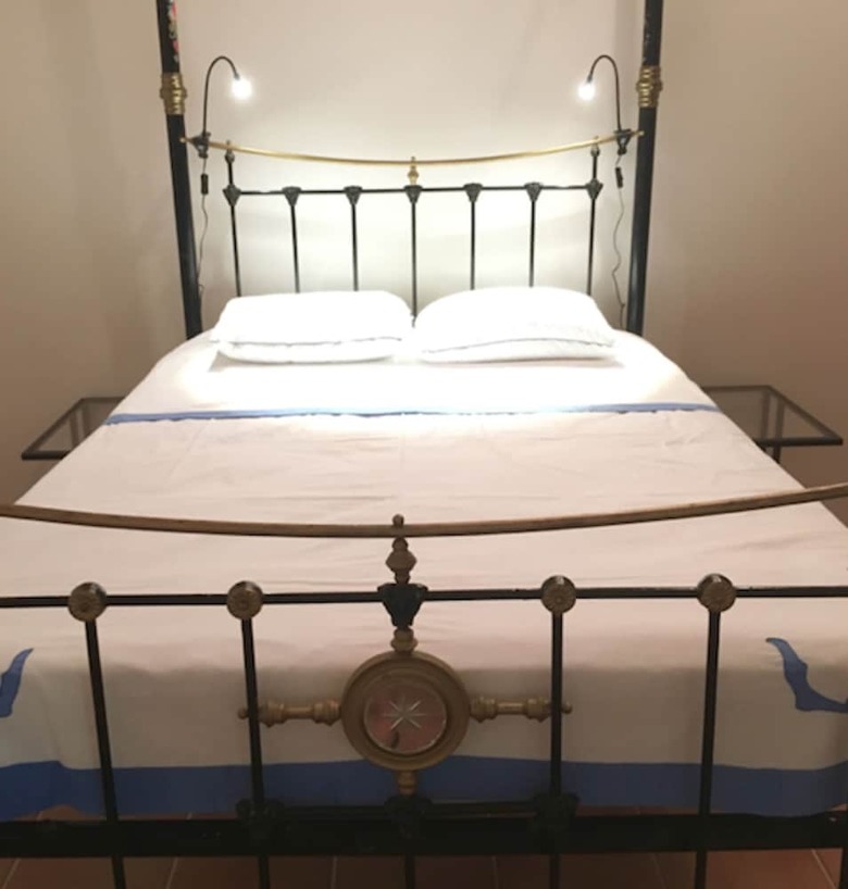 Hostal Komi Lofou Traditional House
