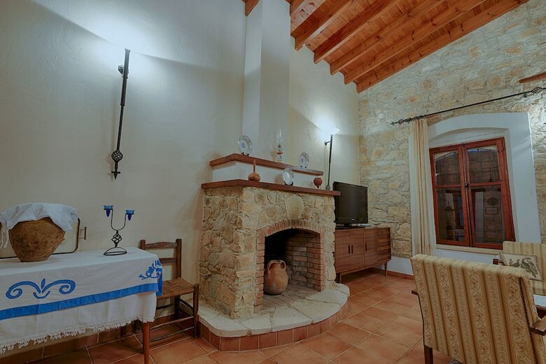 Hostal Komi Lofou Traditional House