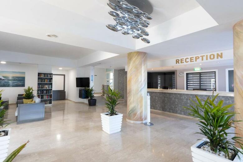 Vrissaki Hotel Apartments