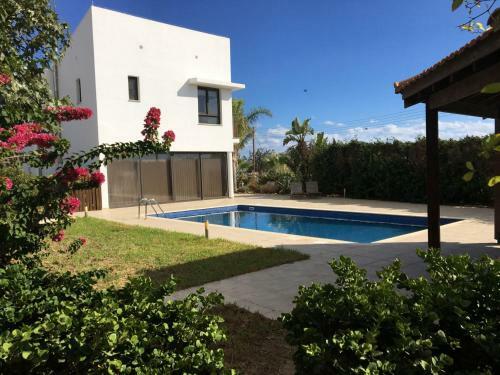 Mazotos Hills Villa