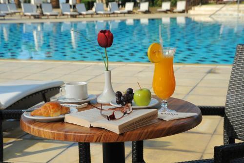 Elias Beach Hotel