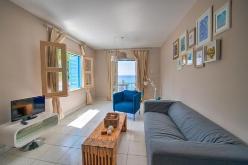 Meltemi Holiday Apartments