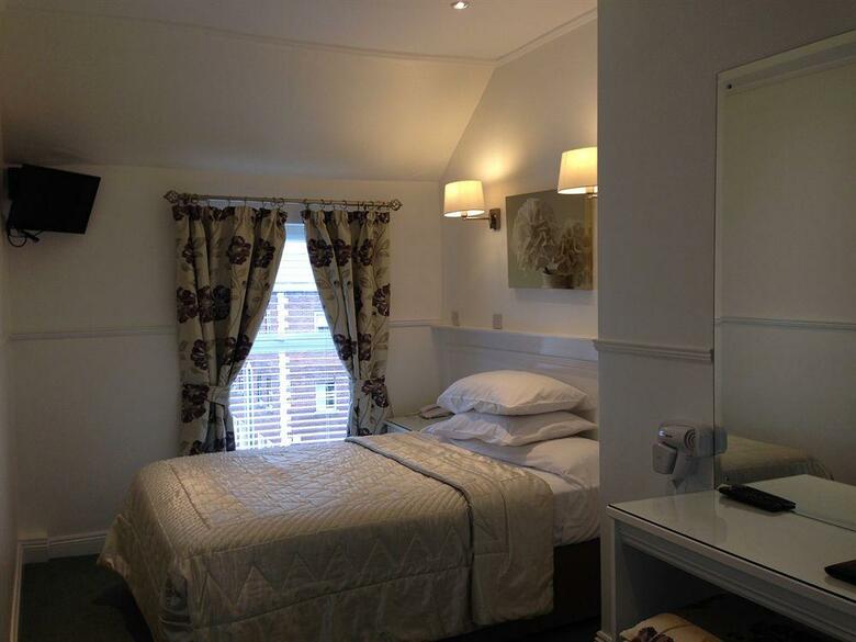 Dergvale Hotel