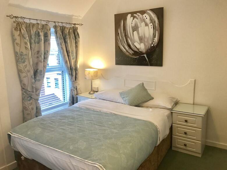 Dergvale Hotel