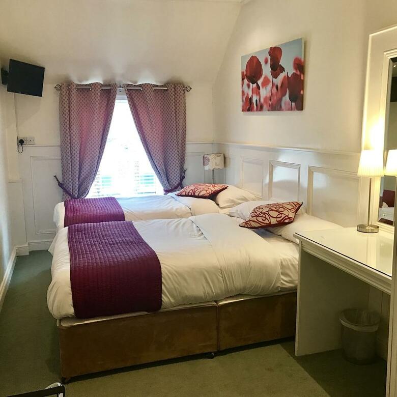 Dergvale Hotel