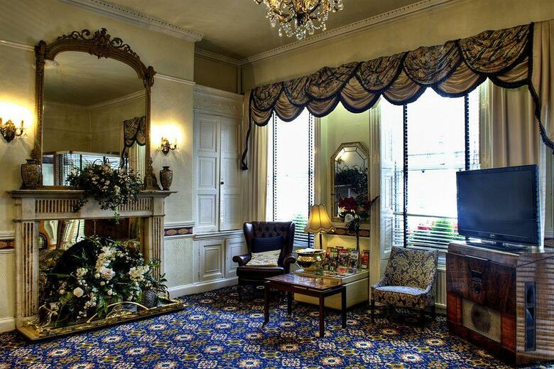Dergvale Hotel