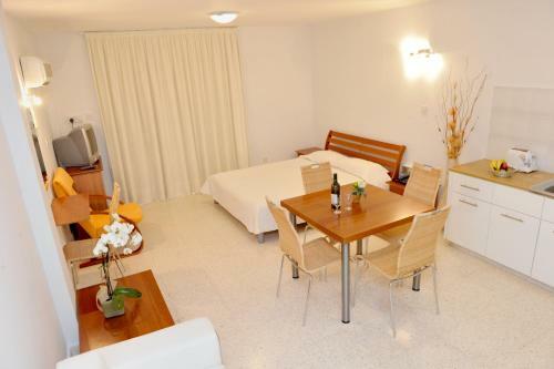 Alkionest Hotel Apartments