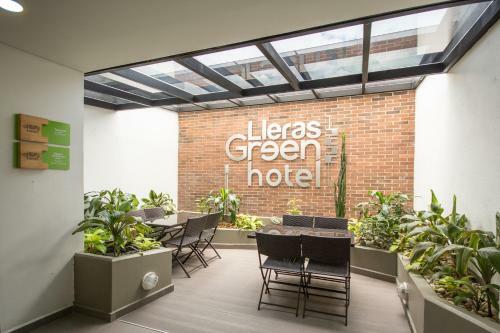 Lleras Green Hotel