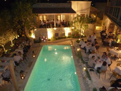 Hostal Apokryfo Traditional Guesthouse