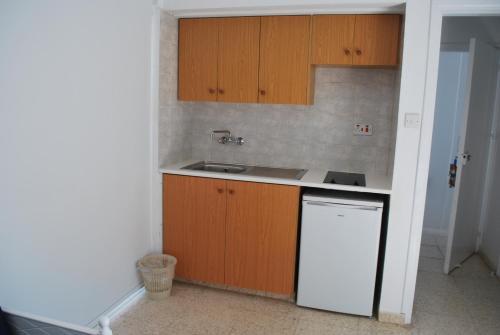 Flisvos Beach Apartments