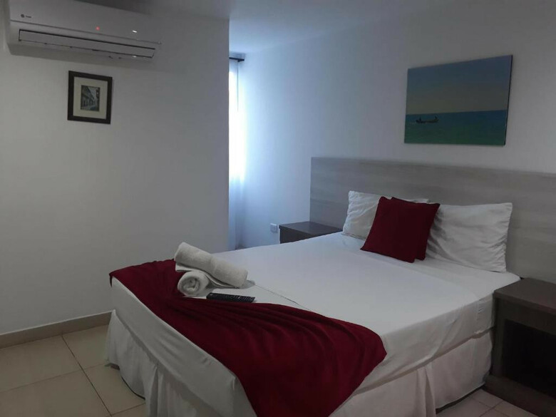 Mintaka Hotel + Lounge