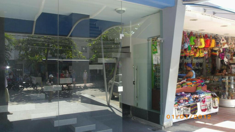 Mintaka Hotel + Lounge