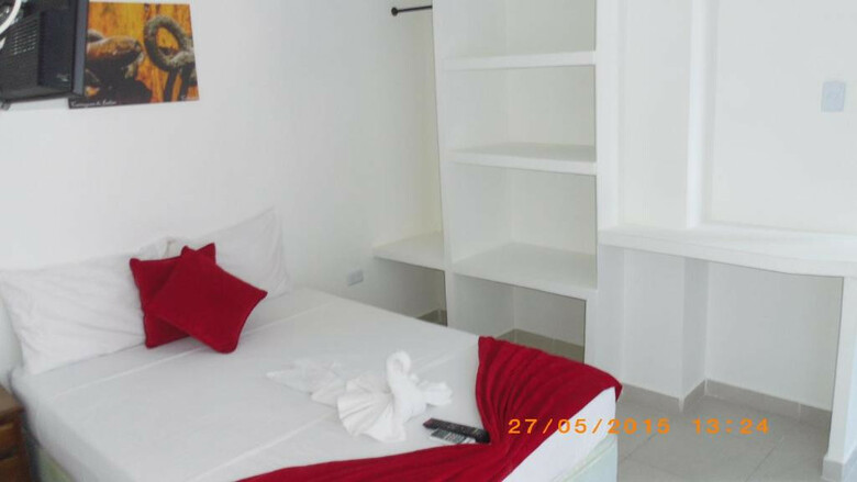 Mintaka Hotel + Lounge