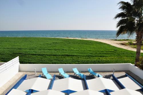 Villa Waves