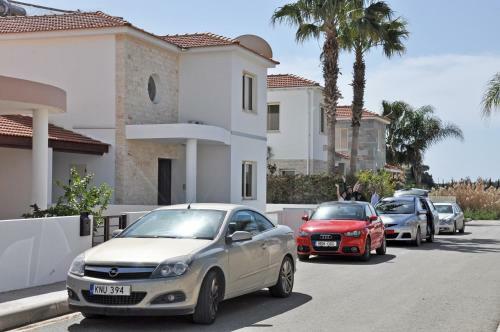 Villa Waves