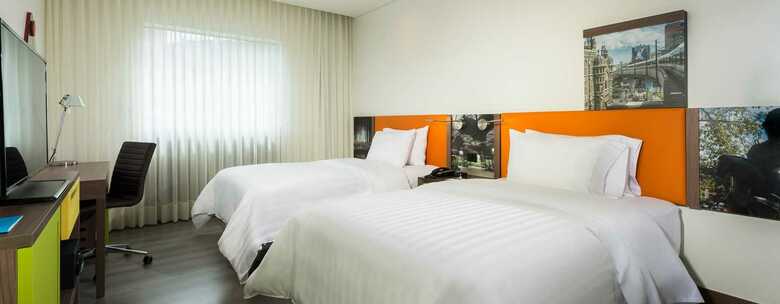 Hotel Hampton By Hilton Medellin
