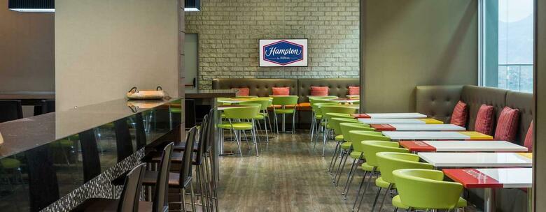 Hotel Hampton By Hilton Medellin