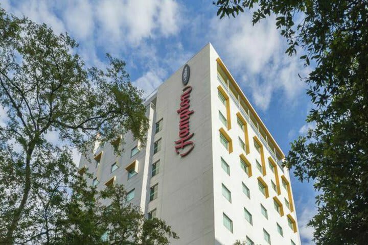 Hotel Hampton By Hilton Medellin