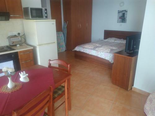 Yialos Apartments