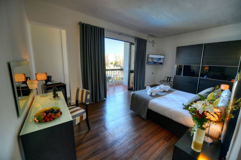 St. Julian`s Bay Hotel