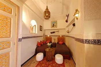 Albergue Riad Dar Al Kounouz