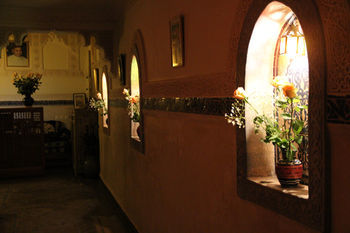 Albergue Riad Dar Al Kounouz