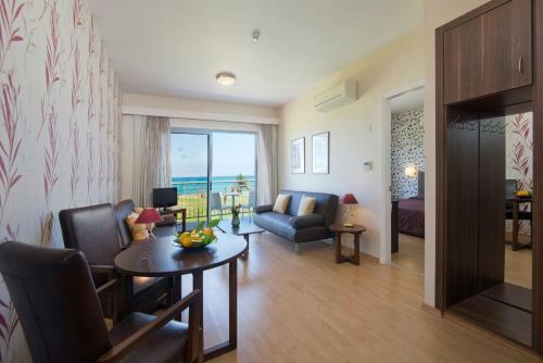 Natura Beach Hotel And Villas