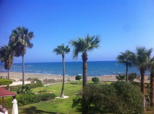 Sandy Beach House 14