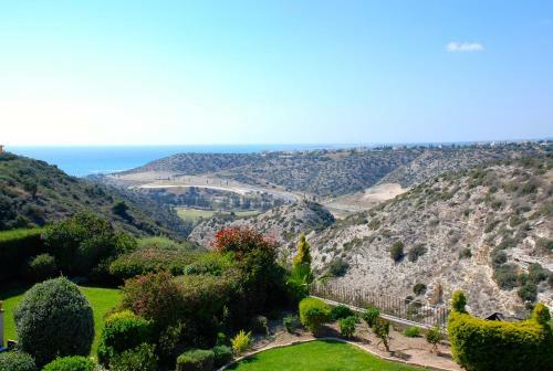 Villa Kallithea - Apr04