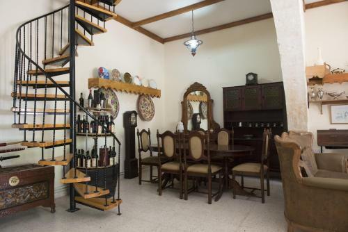Marianna Mansion