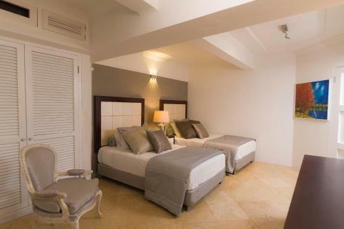 The Epica House Luxury Hotel
