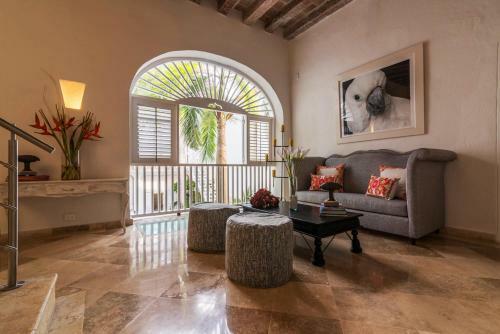 The Epica House Luxury Hotel