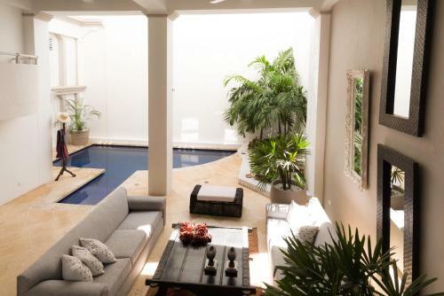 The Epica House Luxury Hotel