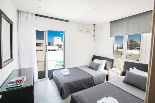 Evelina Apartment