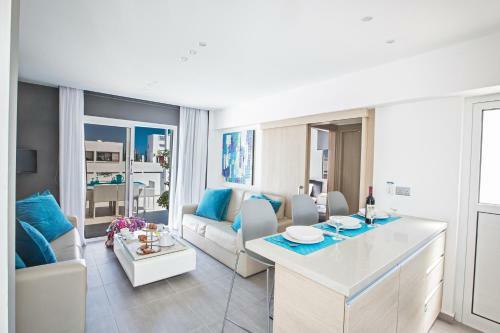 Evelina Apartment
