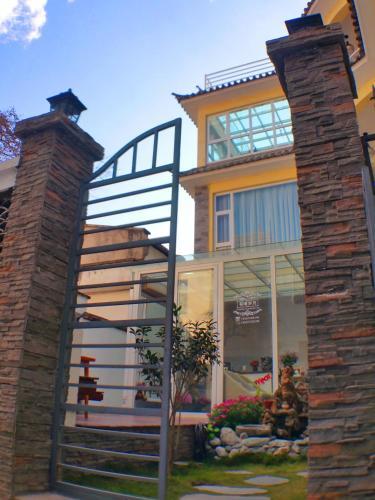 Posada Always Sunshine Inn