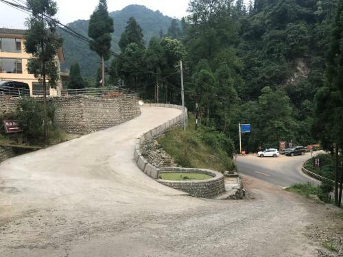 Mount Emei Feng Lin Yue Hotel