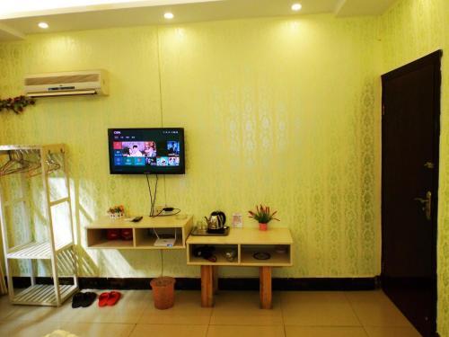 Narrow Alley Hostel