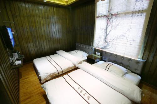 Narrow Alley Hostel