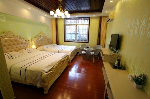 Narrow Alley Hostel