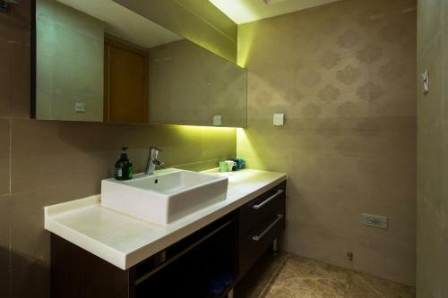 Chengdu Memory Space Apartment Taiguli Branch