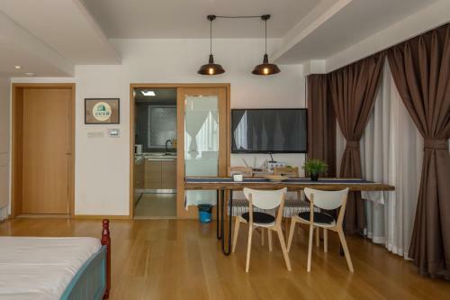 Chengdu Memory Space Apartment Taiguli Branch