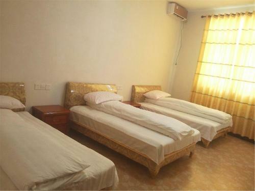 Wuyuan Jiangling Huatian Hostel