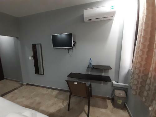 Maya Bella Downtown Hotel