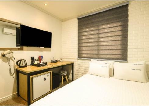 Motel Gwangan Blue Moon