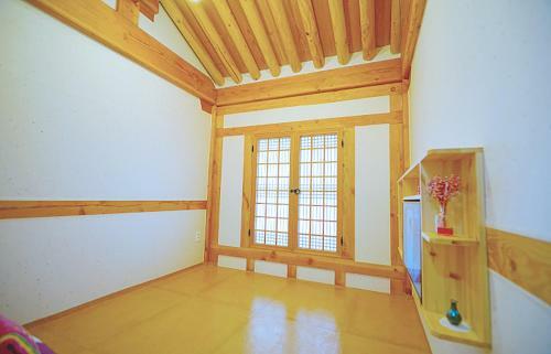 Hostal Leega Hanok