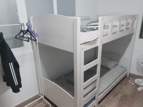 Hostal Orange Guesthouse