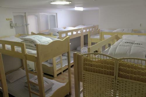 Hostal Orange Guesthouse